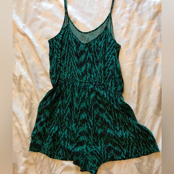 Aztec Print Romper - Picture 2 of 3